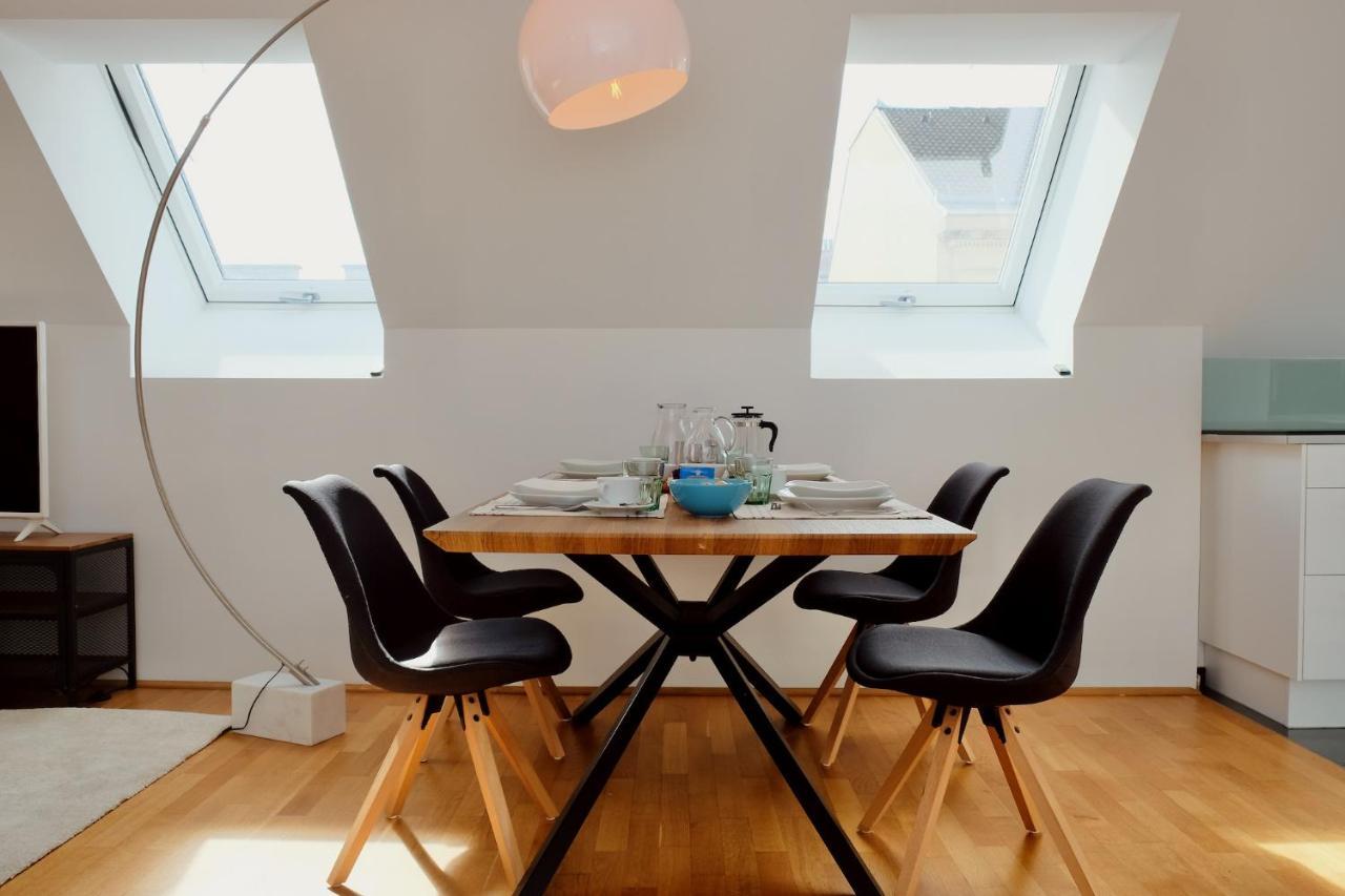 Triple A Apartments Wina Bagian luar foto
