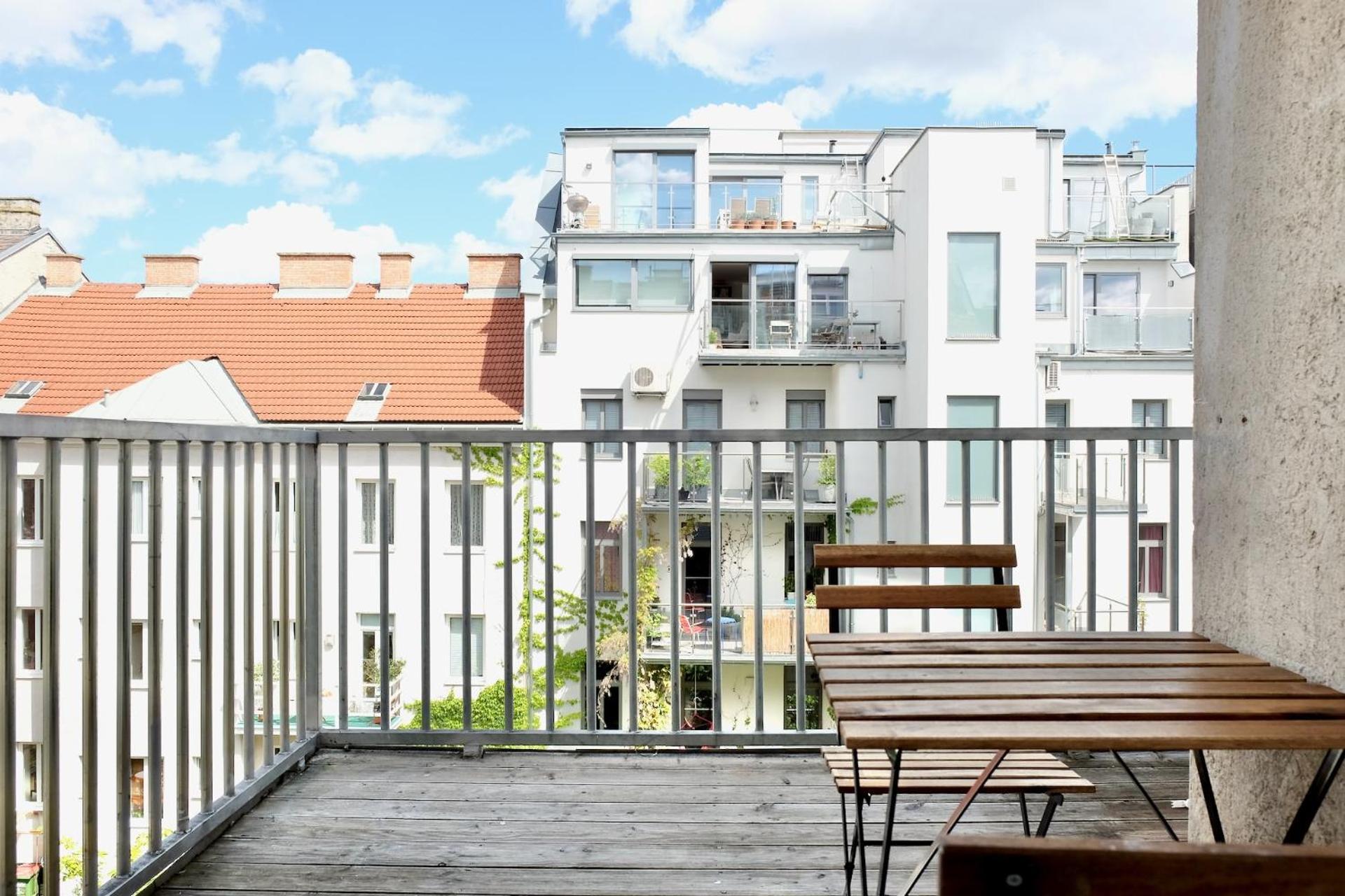 Triple A Apartments Wina Bagian luar foto